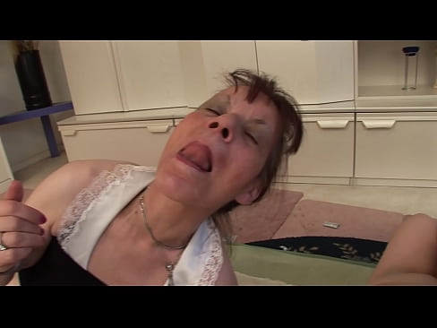 ❤️ Due nonne e un nonno fanno una cosa a tre Porno al it.muitohentai.ru ️❤
