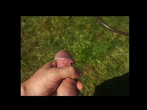 ❤️ Hot hottie si fa scopare la figa rosa e sborra con uno squirt in un giardino estivo Porno al it.muitohentai.ru ️❤