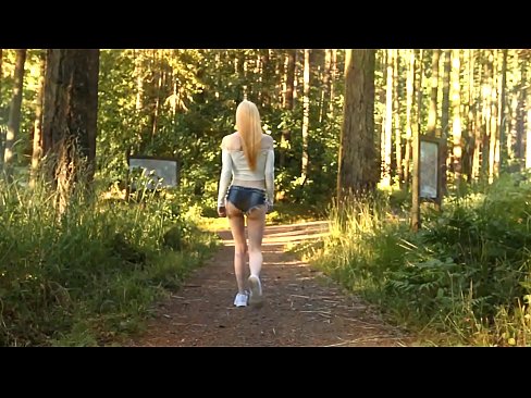 ❤️ Bella donna si muove lentamente, video non nudo Porno al it.muitohentai.ru ️❤
