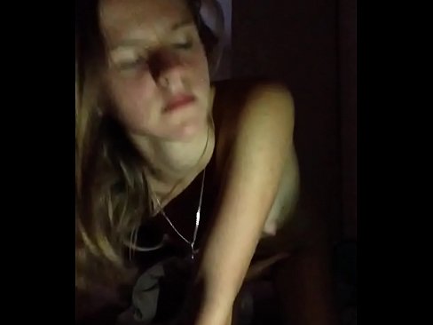 ❤️ Una ragazza si masturba e sborra Porno al it.muitohentai.ru ️❤